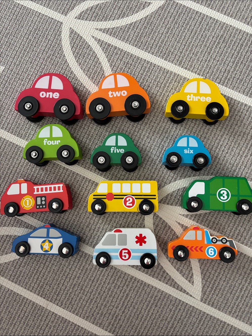 Wooden Melissa & Doug baby toddler counting number 12 car vehicle toys set lot